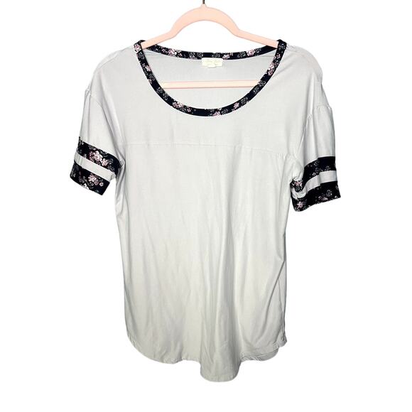 Ultra Flirt Super Soft Pajama Top with Floral Edging Size Medium Purple - Picture 1 of 7